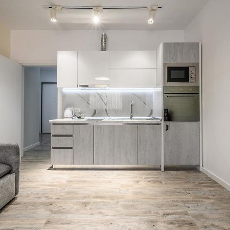 Miku Apartment-City Walk 1Bd Stylish Apartment 티라나 외부 사진