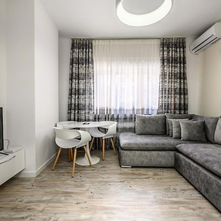 Miku Apartment-City Walk 1Bd Stylish Apartment 티라나 외부 사진