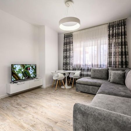 Miku Apartment-City Walk 1Bd Stylish Apartment 티라나 외부 사진