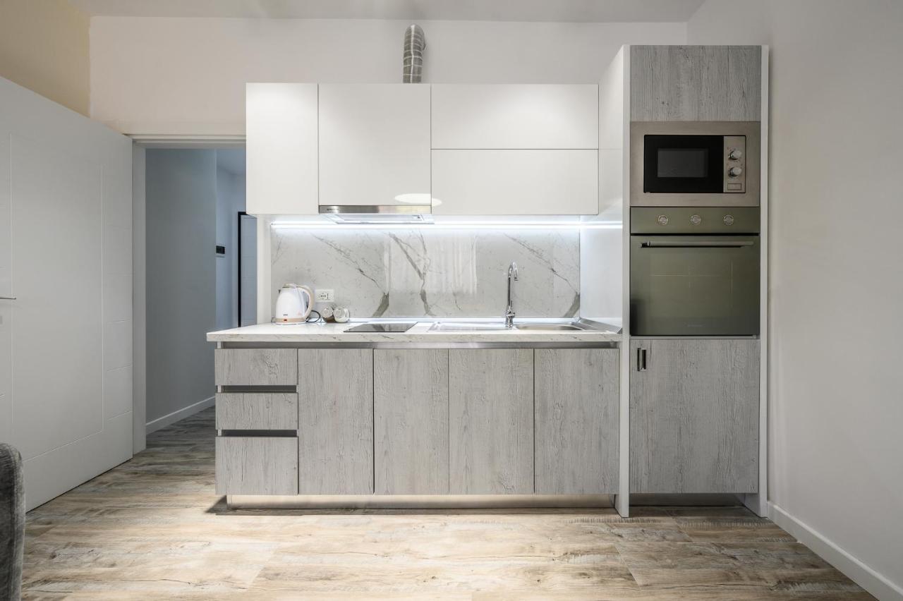 Miku Apartment-City Walk 1Bd Stylish Apartment 티라나 외부 사진