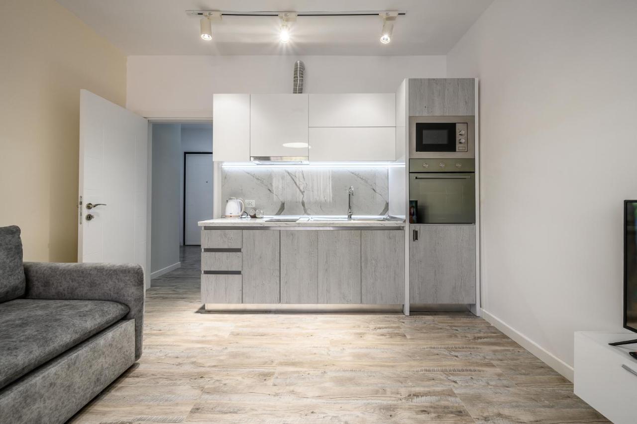 Miku Apartment-City Walk 1Bd Stylish Apartment 티라나 외부 사진