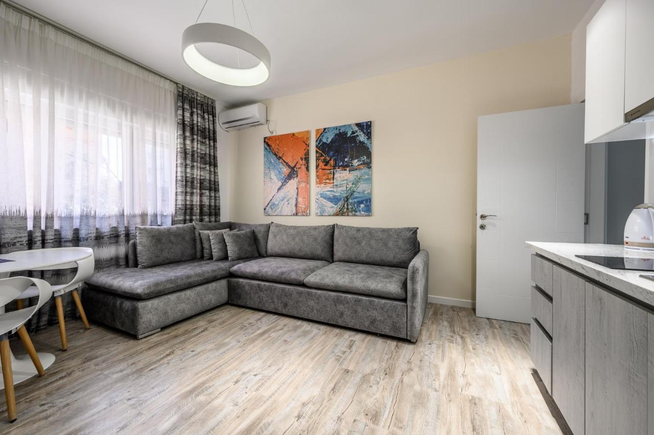 Miku Apartment-City Walk 1Bd Stylish Apartment 티라나 외부 사진