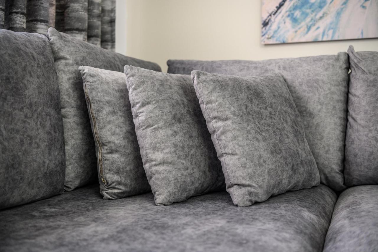 Miku Apartment-City Walk 1Bd Stylish Apartment 티라나 외부 사진