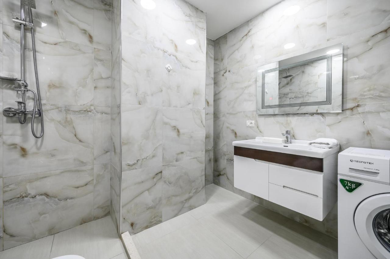 Miku Apartment-City Walk 1Bd Stylish Apartment 티라나 외부 사진